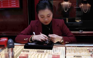 Giá vàng miếng niêm yết ở mức 137,3 triệu đồng/lượng