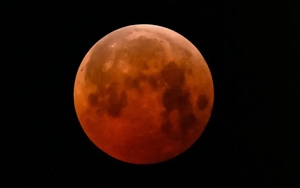 Hồi hộp chờ "Trăng máu" trong đêm nguyệt thực toàn phần