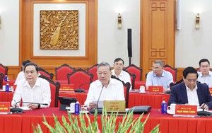 Bộ Chính trị cho ý kiến về công tác chuẩn bị Đại hội Đảng bộ Mặt trận Tổ quốc, các đoàn thể Trung ương