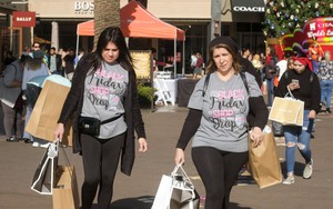 Người tiêu dùng Mỹ dè dặt chi tiêu dịp lễ