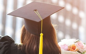 Bé gái Pháp 9 tuổi đỗ tú tài, lập kỷ lục quốc gia