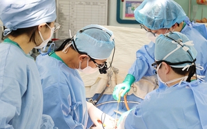 Công nghệ mới giúp bác sĩ "vá" xương ngay trong phòng mổ