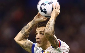 Pháp – Iceland: Vì sao Pháp khủng hoảng hậu vệ cánh?