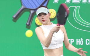 Nữ ca sĩ Việt mê pickleball, được chồng đại gia xây tặng 12 sân để chơi thỏa thích