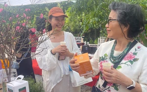 Phiên chợ Tết "xanh" thu hút đông đảo người dân TP. Hồ Chí Minh