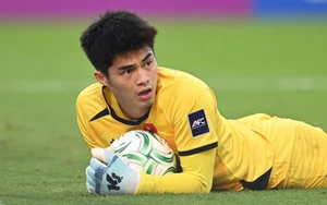 Chiêm ngưỡng các pha cứu thua 'điểm 10' của thủ môn Trung Kiên