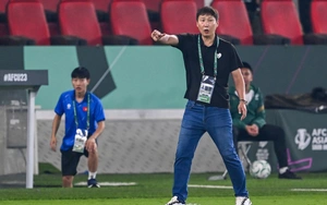 HLV Kim Sang Sik 'giải mã' U23 UAE