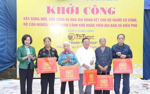 Hà Nội hỗ trợ hơn 5,4 tỷ đồng chăm lo Tết cho hộ cận nghèo, hoàn cảnh khó khăn