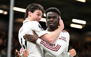 Arsenal mạnh hơn nhờ điều chỉnh chiến thuật