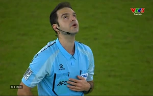 Trọng tài mệnh danh 'Vua thẻ' thở phào sau khi bắt chính trận tứ kết U23 Việt Nam vs UAE