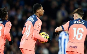 Barcelona thua trên sân khách, chỉ hơn Real Madrid đúng 1 điểm trong cuộc đua vô địch La Liga