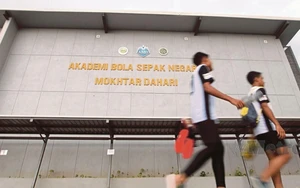 HLV Australia cảnh báo tương lai bóng đá Malaysia sau bê bối nhập tịch và vụ sa thải hàng loạt nhân sự