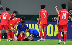 Góc nhìn: Chấn thương của Hiểu Minh không chỉ đơn thuần là chuyện bóng đá