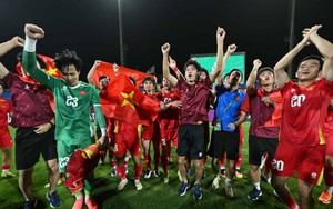 AFC khẳng định một điều khi U23 Việt Nam thắng U23 Hàn Quốc, nhắc đến 'đường cong' khi ca ngợi bàn thắng của Đình Bắc