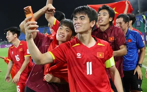 Tin nóng bóng đá Việt hôm nay 26/1: Cầu thủ U23 Việt Nam trở lại V-League; Báo Thái Lan giải mã thành công của HLV Kim Sang Sik