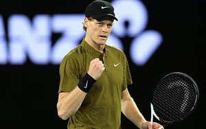 Tin nóng thể thao tối 26/1: Sinner lập kỷ lục ở Australian Open; HLV Barca ra quyết định đặc biệt