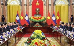 Chủ tịch nước Lương Cường hội đàm với Tổng Bí thư, Chủ tịch nước Lào Thongloun Sisoulith