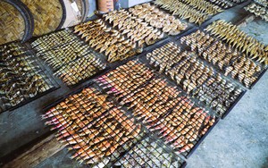 Làng nướng cá biển truyền thống ở Diễn Châu "đỏ lửa" dịp cận Tết