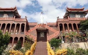 Vẻ đẹp chùa tháp Nam Khánh Hòa