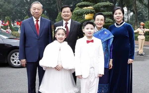 Tổng Bí thư, Chủ tịch nước Lào Thongloun Sisoulith và Phu nhân rời Hà Nội, kết thúc chuyến thăm cấp Nhà nước đến Việt Nam