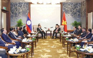 Thường trực Ban Bí thư Trần Cẩm Tú chủ trì tiễn Tổng Bí thư, Chủ tịch nước Lào Thongloun Sisoulith và Phu nhân