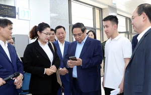 Đội ngũ cán bộ Trung tâm phục vụ hành chính công Quảng Ninh trưởng thành và bản lĩnh hơn