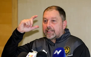 HLV ĐT Malaysia 'xem giò' 3 tuyển thủ Việt Nam trong trận đấu của CAHN FC