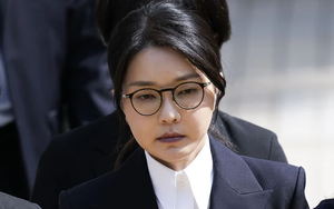 Cựu Đệ nhất phu nhân Hàn Quốc lĩnh án 20 tháng tù giam