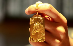 Giá vàng vượt mốc 5.200 USD/ounce nhờ nhu cầu trú ẩn an toàn