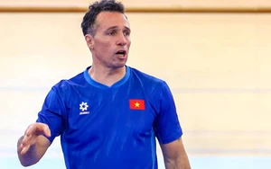 HLV Diego Giustozzi khen cầu thủ futsal Việt Nam phòng ngự tốt