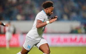 Xuân Son lập cú đúp giúp CLB Nam Định toàn thắng, tiến thẳng bán kết ASEAN Club Championship