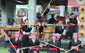 “Xuân quê hương” tại Làng Văn hóa - Du lịch các dân tộc Việt Nam