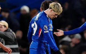 Garnacho bị rút khỏi sân ngay sau hiệp 1 vì thống kê thảm họa