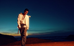 Cường Seven trở lại âm nhạc với "Vali #2"