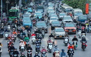 Nhịp sống Thủ đô trở lại bình thường trong ngày đầu tiên đi làm năm 2026