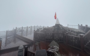  Hình ảnh: Băng tuyết bao phủ đỉnh Fansipan