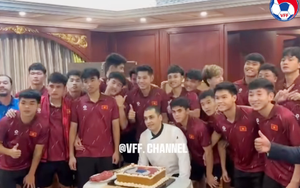 Khách sạn tặng bánh kem chúc mừng U23 Việt Nam ra quân thắng lợi tại U23 châu Á 2026