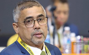 Tổng thư ký FAM được phục chức nhưng bị 'đóng băng' tăng lương trong 2 năm