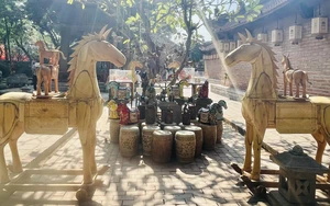 Khai mạc trưng bày chuyên đề "Ngựa về phố" tại Văn Miếu – Quốc Tử Giám