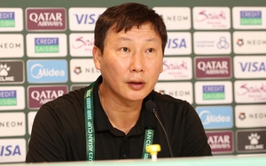 HLV Kim Sang Sik: 'Trận cuối tôi sẽ thay đổi đội hình'