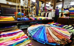 Hà Nội quy hoạch bảo tồn, phát triển Làng nghề truyền thống kết hợp du lịch Lụa Vạn Phúc