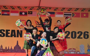Gian hàng của Việt Nam nổi bật giữa rực rỡ sắc màu văn hoá tại ASEAN Bazaar 2026