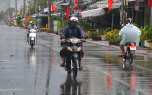 Dự báo thời tiết ngày 11/10: Mưa lớn tại một số khu vực ở Trung Bộ; Nam Bộ có mưa dông chiều tối, biển động mạnh