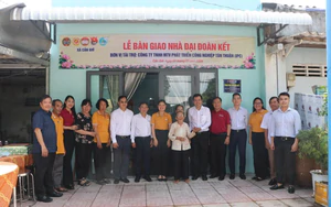 IPC trao nhà Đại đoàn kết cho người dân có hoàn cảnh khó khăn