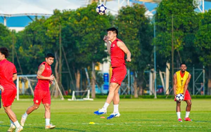 Tin nóng bóng đá Việt hôm nay 13/10: HLV Polking bỏ ngỏ khả năng Đình Bắc ra sân; CLB SHB Đà Nẵng khiếu nại trọng tài