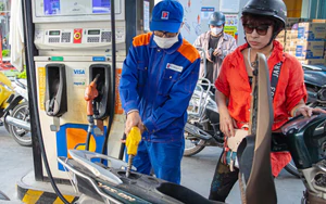 Giá xăng và dầu điêzen giảm từ 15 giờ ngày 15/10
