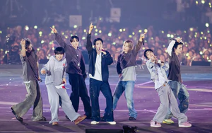 BTS trở thành nhóm nhạc đầu tiên trong lịch sử vượt mốc 10 tỷ lượt nghe trên Spotify trong một năm