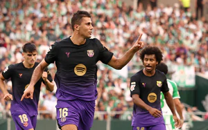 Dội mưa bàn thắng trên sân Real Betis, Barcelona tiếp tục vô đối ở La Liga