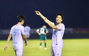 Hậu vệ trái số 1 của ĐT Việt Nam ghi bàn khi tái xuất, HLV Kim Sang Sik nhận tin vui trước FIFA Days