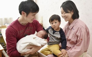 Sinh con ngoài 40 tuổi - y học phát triển nhưng khó vượt qua giới hạn sinh học